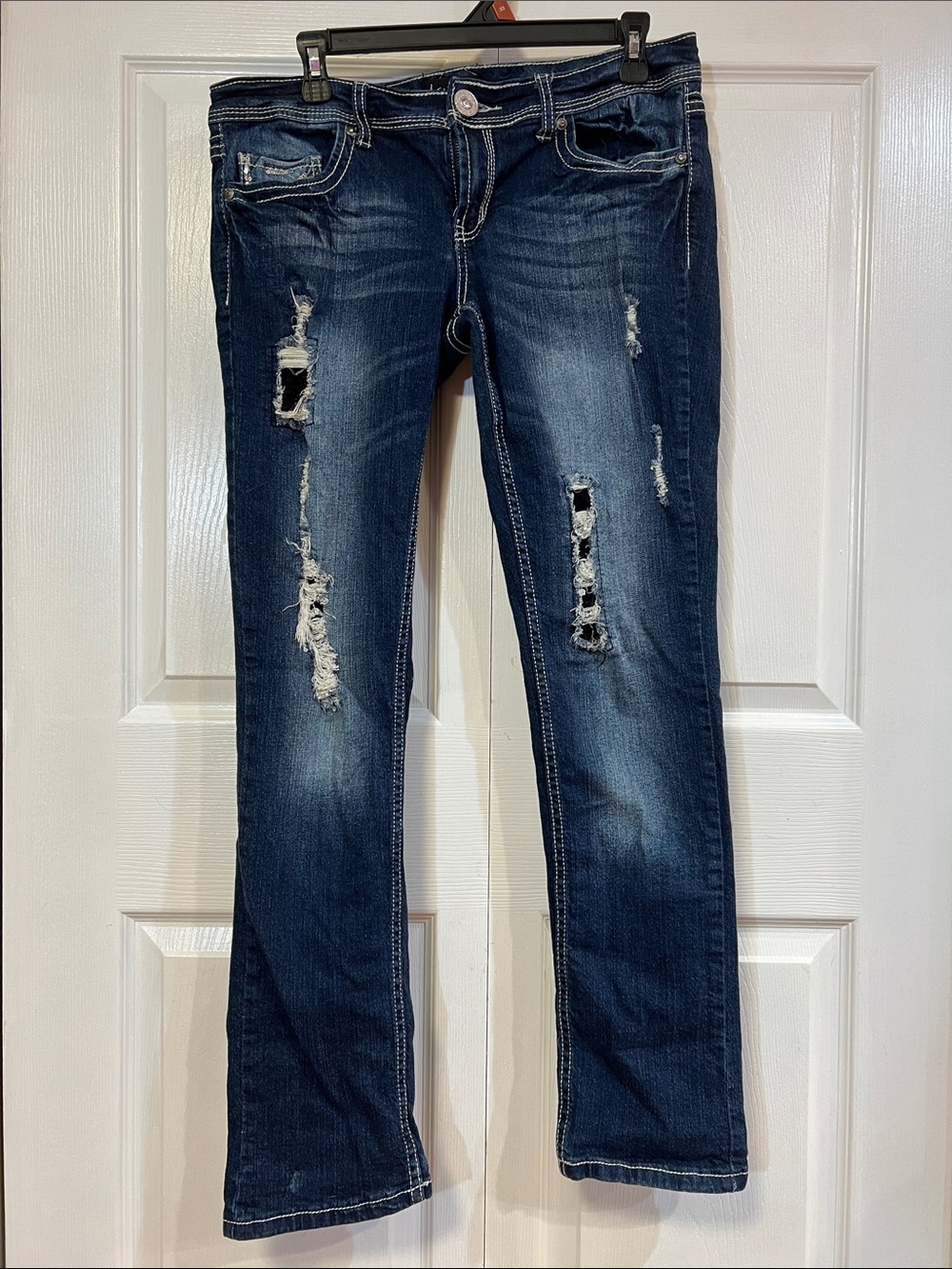 Straight Leg Distressed Jeans in Dark Indigo